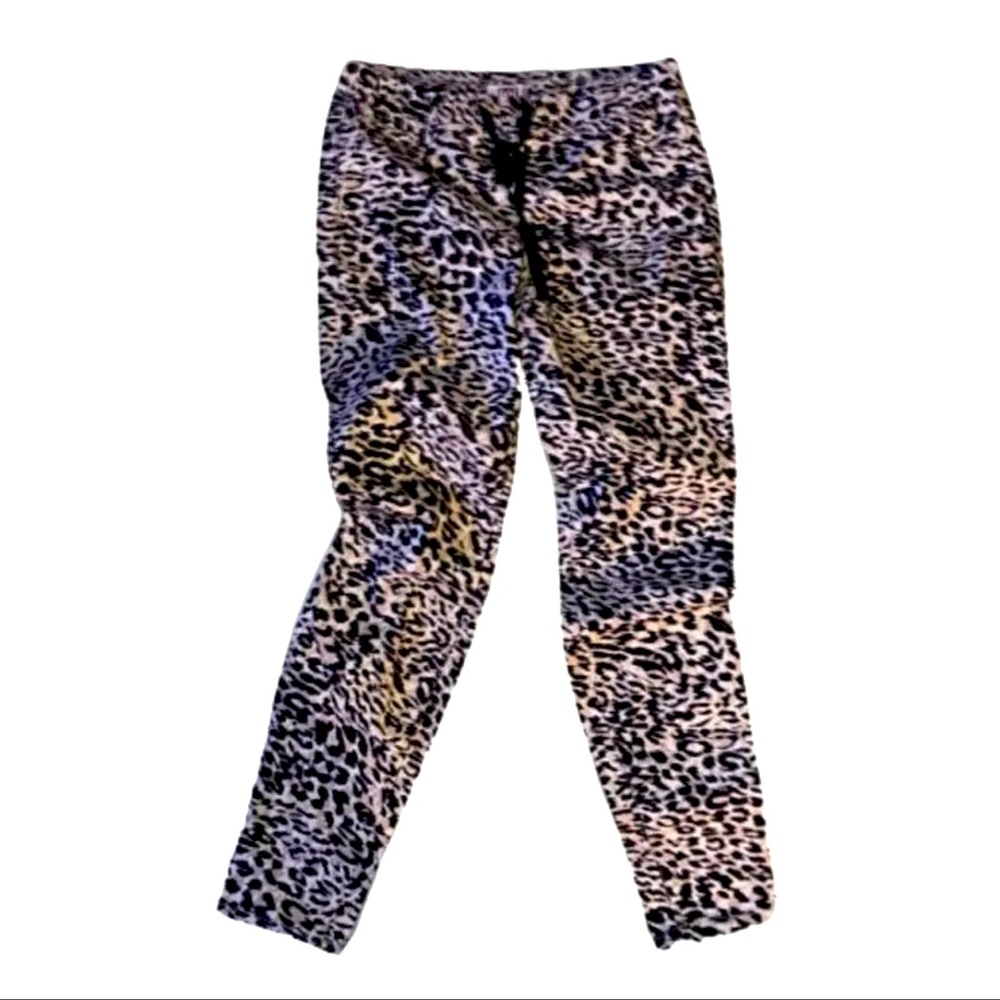 L.e.i Jogger Like Leopard pants